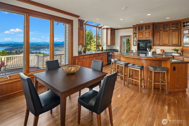 17120 SE 58th Street, Bellevue, WA 98006