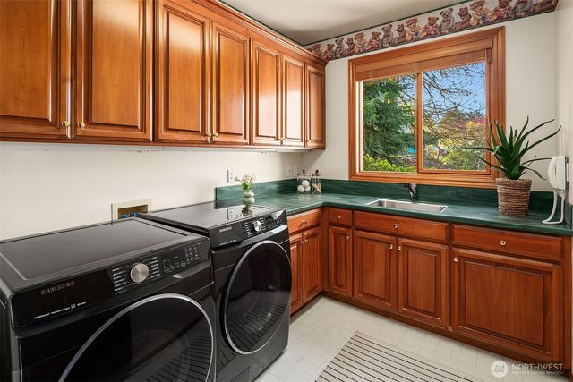 17120 SE 58th Street, Bellevue, WA 98006