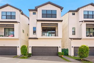 1034 W 15th 1/2 Street, Houston, TX 77008