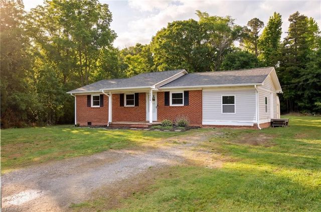 4950 Fairview Court, Trinity, NC 27370