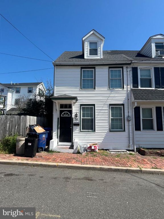 35 PAXSON ST, Mt Holly, NJ 08060