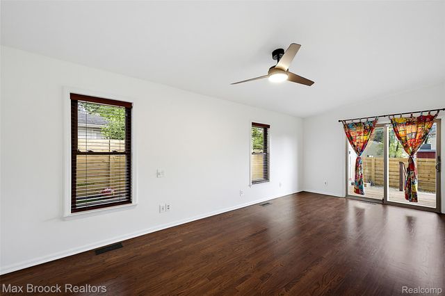 1411 W Farnum Avenue, Royal Oak, MI 48067