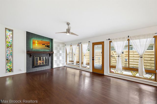 1411 W Farnum Avenue, Royal Oak, MI 48067