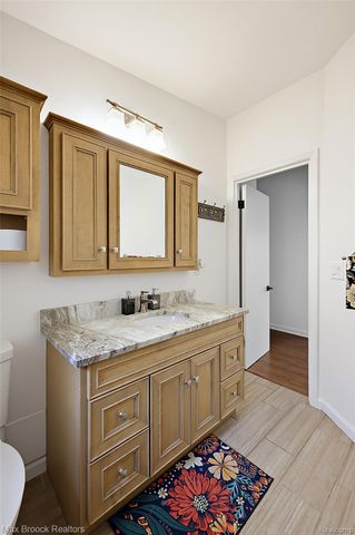 1411 W Farnum Avenue, Royal Oak, MI 48067