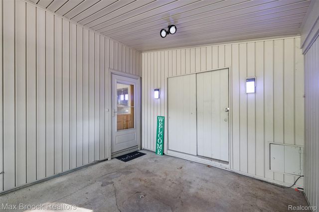 1411 W Farnum Avenue, Royal Oak, MI 48067