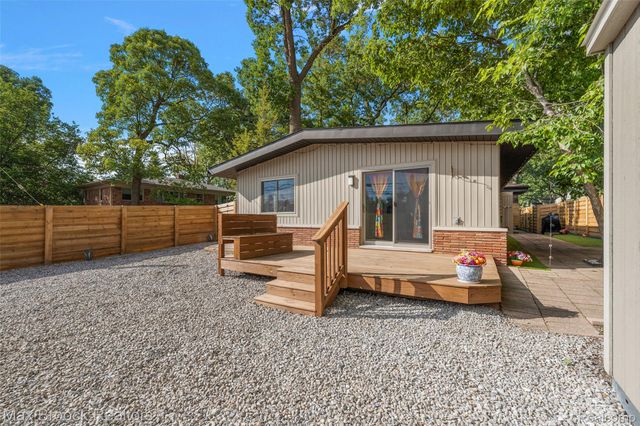 1411 W Farnum Avenue, Royal Oak, MI 48067