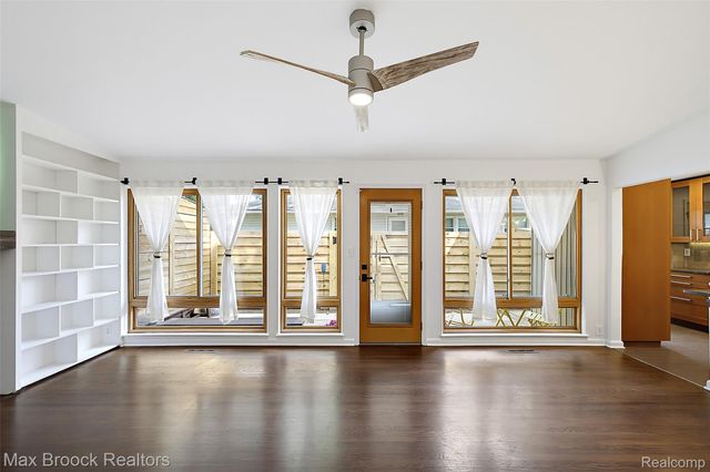 1411 W Farnum Avenue, Royal Oak, MI 48067