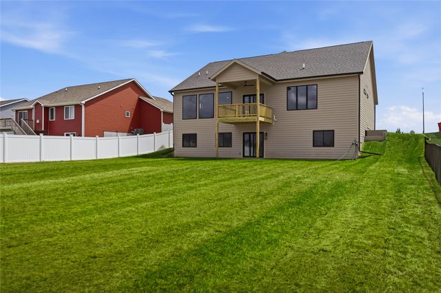 418 Westwood Drive, Huxley, IA 50124