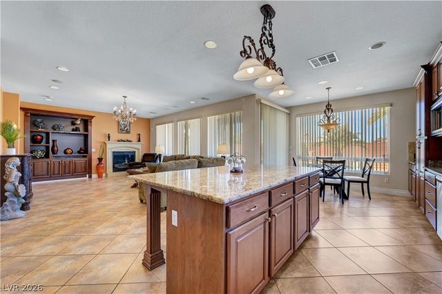 430 Las Alturas Avenue, Las Vegas, NV 89123