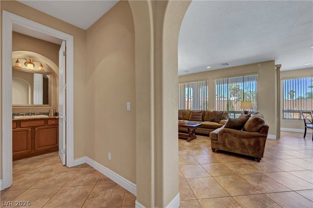 430 Las Alturas Avenue, Las Vegas, NV 89123