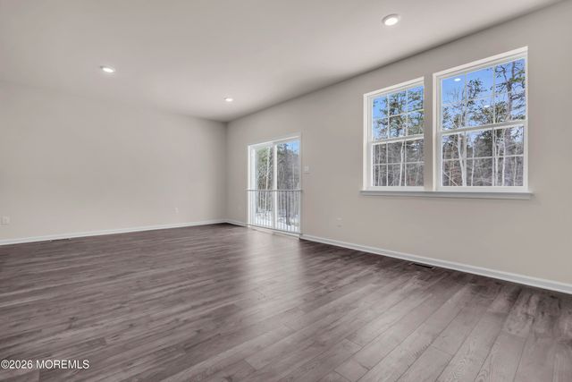 19 Mantoloking Drive, Jackson, NJ 08527