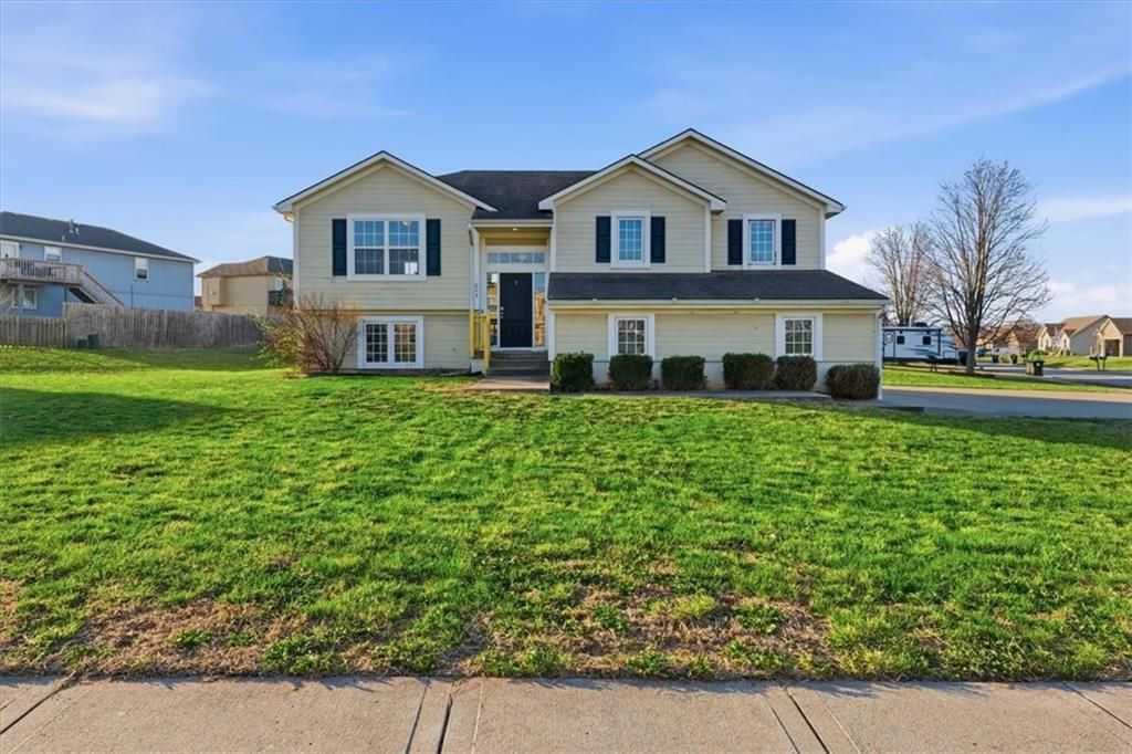 1203 Silver Maple Drive, Belton, MO 64012