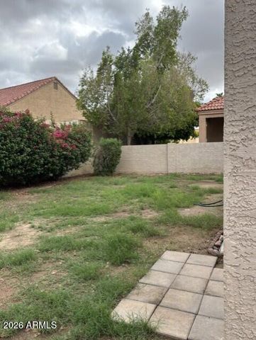 3926 E GRAYTHORN Street, Phoenix, AZ 85044