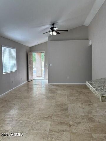3926 E GRAYTHORN Street, Phoenix, AZ 85044