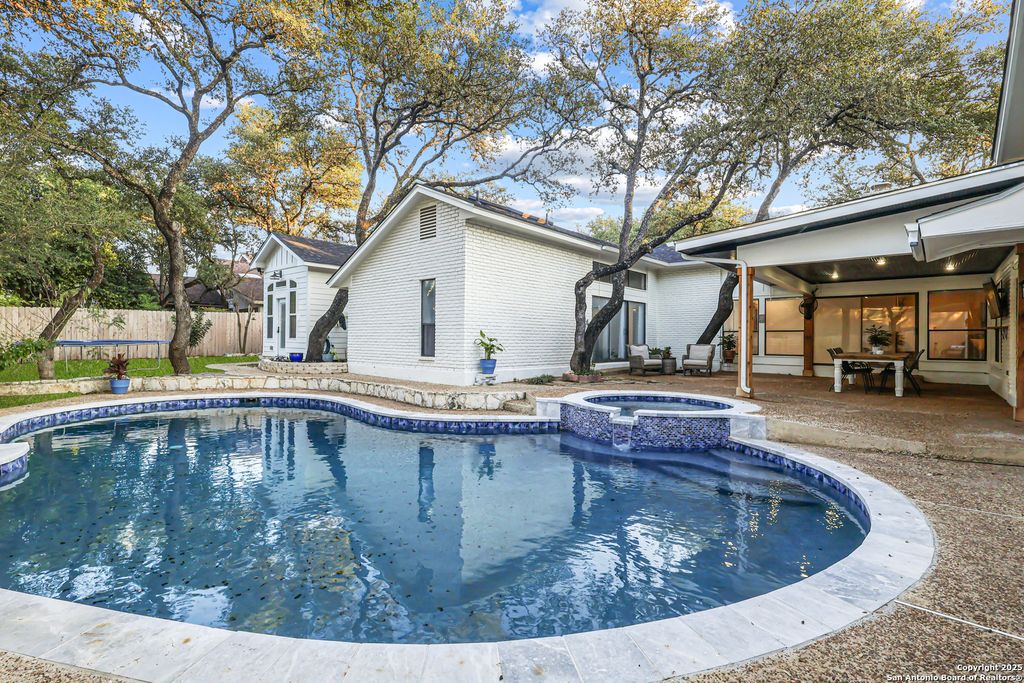 13066 N Hunters Circle, San Antonio, TX 78230