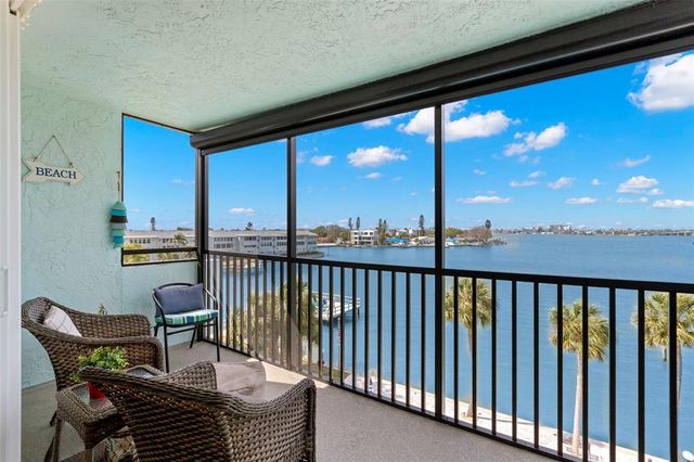 1848 SHORE DRIVE S 402, South Pasadena, FL 33707