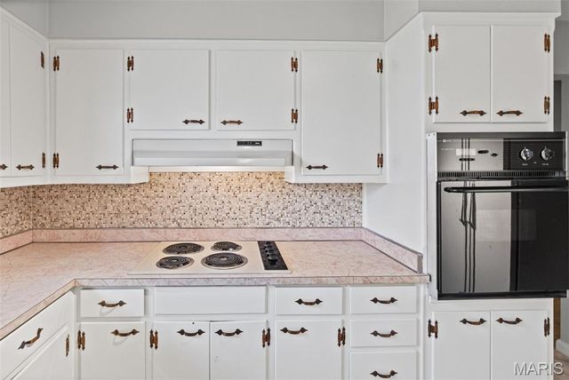 4 Briarcliffe Drive, Fairview Heights, IL 62208