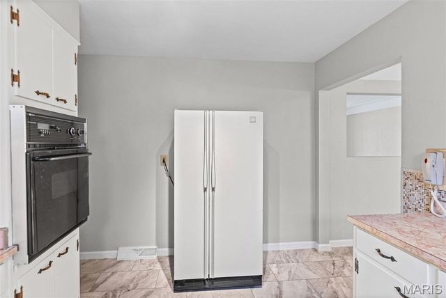 4 Briarcliffe Drive, Fairview Heights, IL 62208