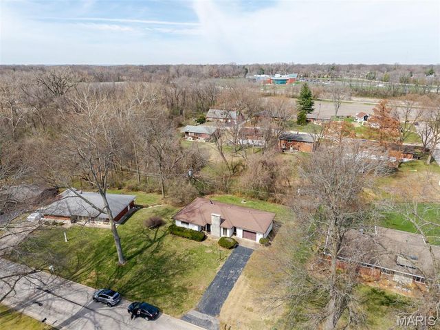 4 Briarcliffe Drive, Fairview Heights, IL 62208