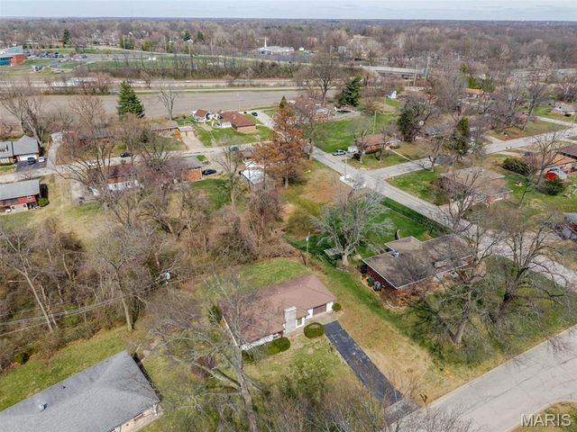 4 Briarcliffe Drive, Fairview Heights, IL 62208