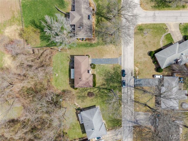 4 Briarcliffe Drive, Fairview Heights, IL 62208