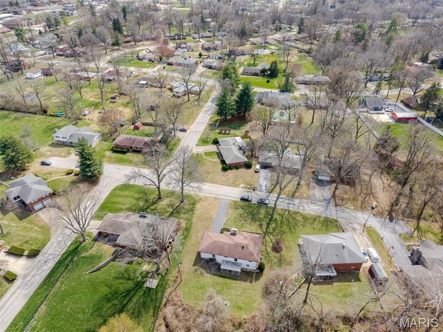 4 Briarcliffe Drive, Fairview Heights, IL 62208