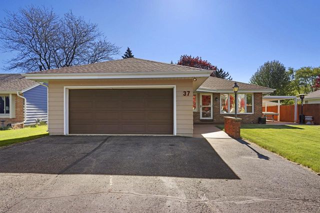 37 S Hillock DRIVE, Mount Pleasant, WI 53406