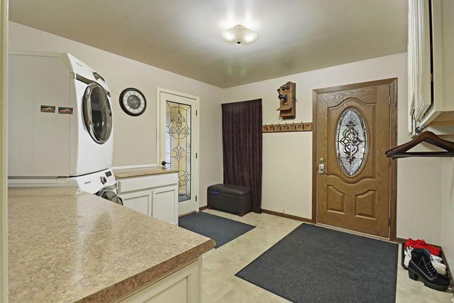 37 S Hillock DRIVE, Mount Pleasant, WI 53406