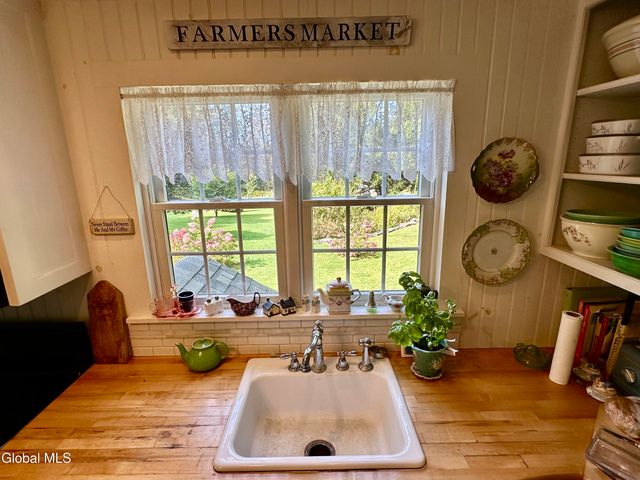 118 Old Shaker Road, New Lebanon, NY 12125