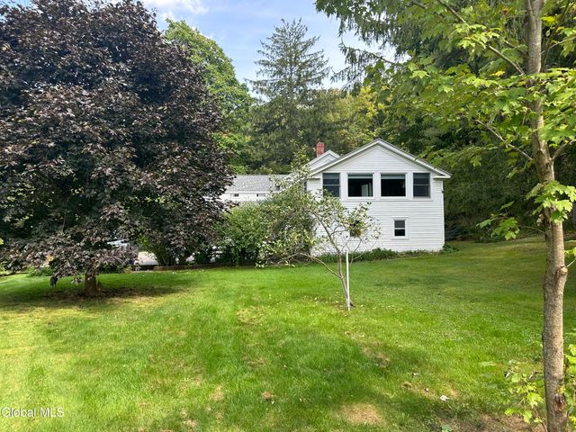 118 Old Shaker Road, New Lebanon, NY 12125