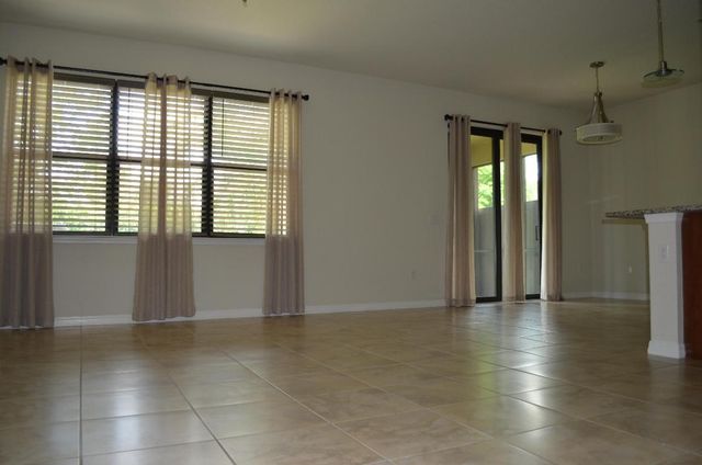 4534 San Fratello Circle, Lake Worth, FL 33467