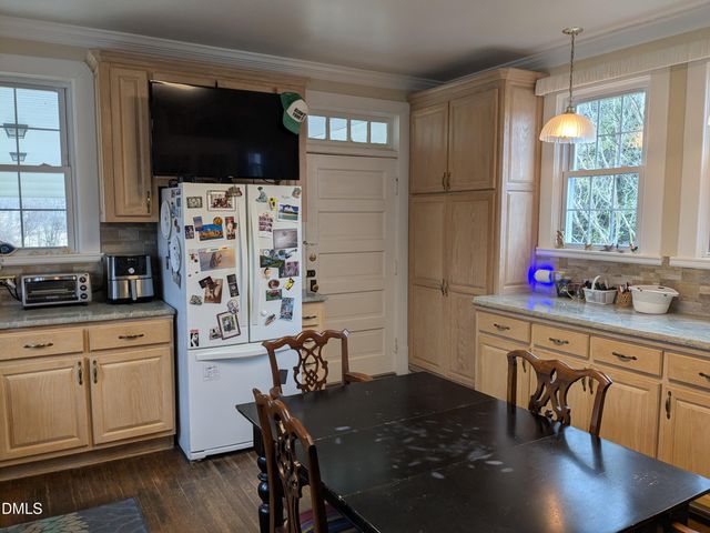 301 W Thorndale Drive, Oxford, NC 27565