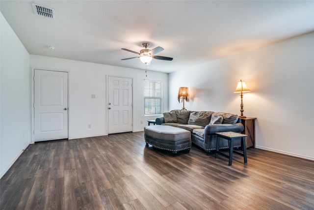 4110 Wintergreen Drive, Forney, TX 75126