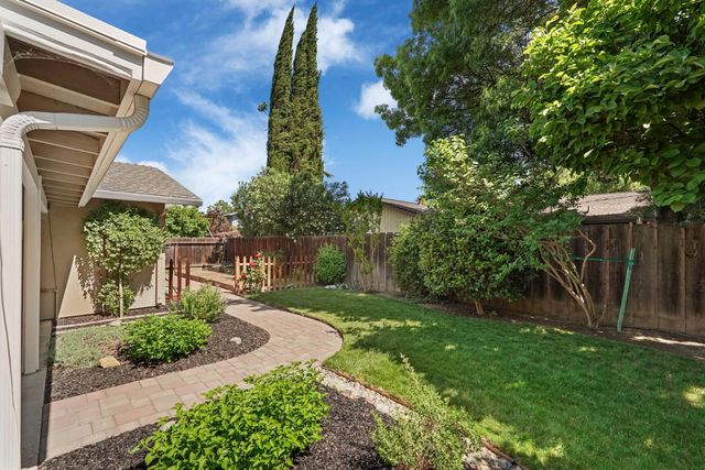 3600 Coye Oak Dr, Modesto, CA 95355