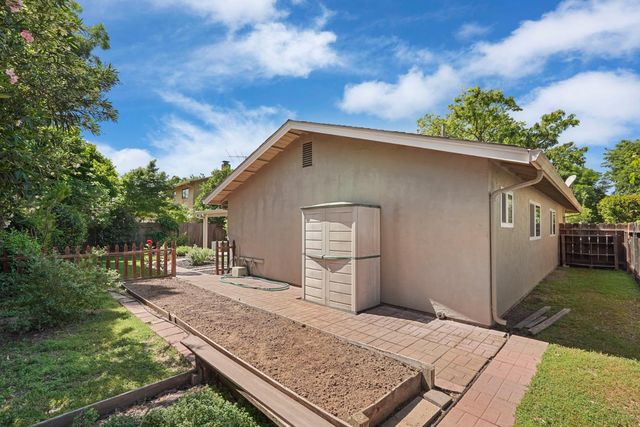 3600 Coye Oak Dr, Modesto, CA 95355