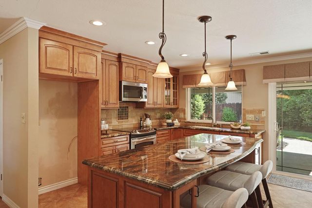 3600 Coye Oak Dr, Modesto, CA 95355