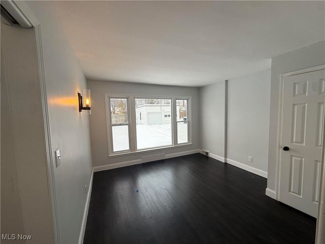 3623 Stoer Road, Shaker Heights, OH 44122