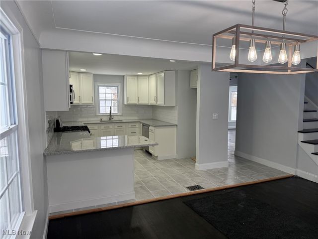 3623 Stoer Road, Shaker Heights, OH 44122