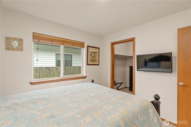 329 Cockle Street SW, Ocean Shores, WA 98569