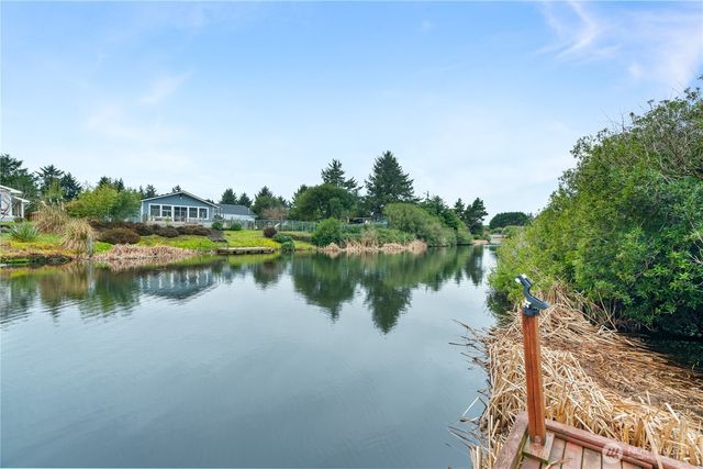 329 Cockle Street SW, Ocean Shores, WA 98569