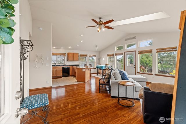 329 Cockle Street SW, Ocean Shores, WA 98569