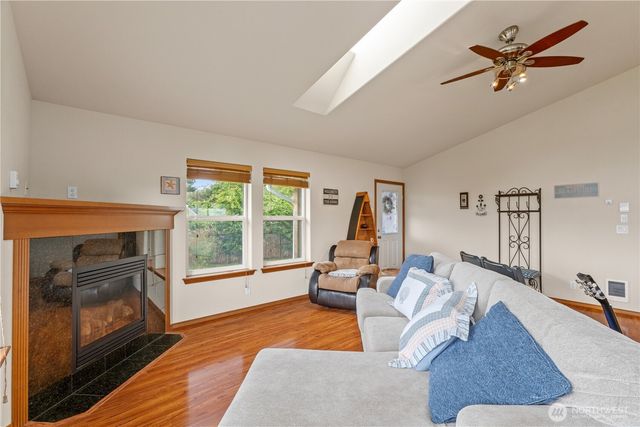 329 Cockle Street SW, Ocean Shores, WA 98569