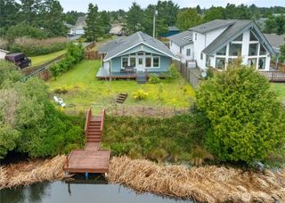 329 Cockle Street SW, Ocean Shores, WA 98569