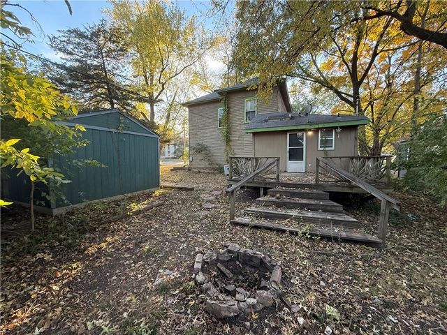 703 E 4th Street, Ottawa, KS 66067