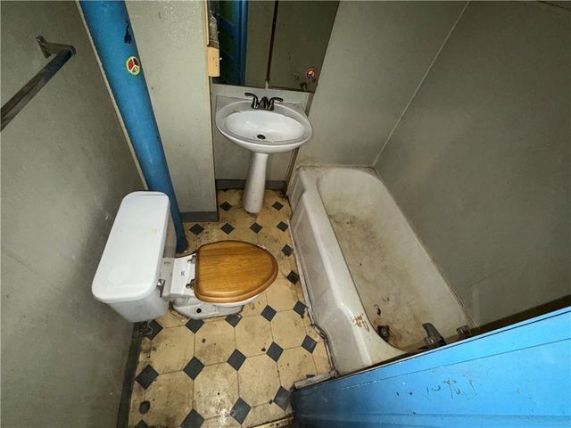 703 E 4th Street, Ottawa, KS 66067