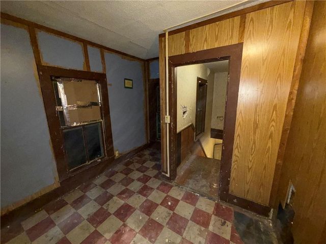 703 E 4th Street, Ottawa, KS 66067