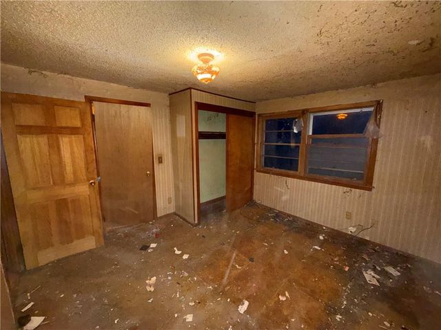 703 E 4th Street, Ottawa, KS 66067