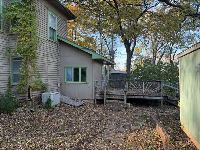 703 E 4th Street, Ottawa, KS 66067