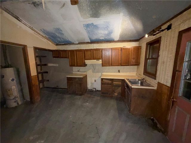 703 E 4th Street, Ottawa, KS 66067