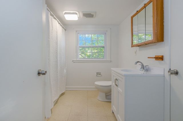 11 Captains Ln, Mattapoisett, MA 02739